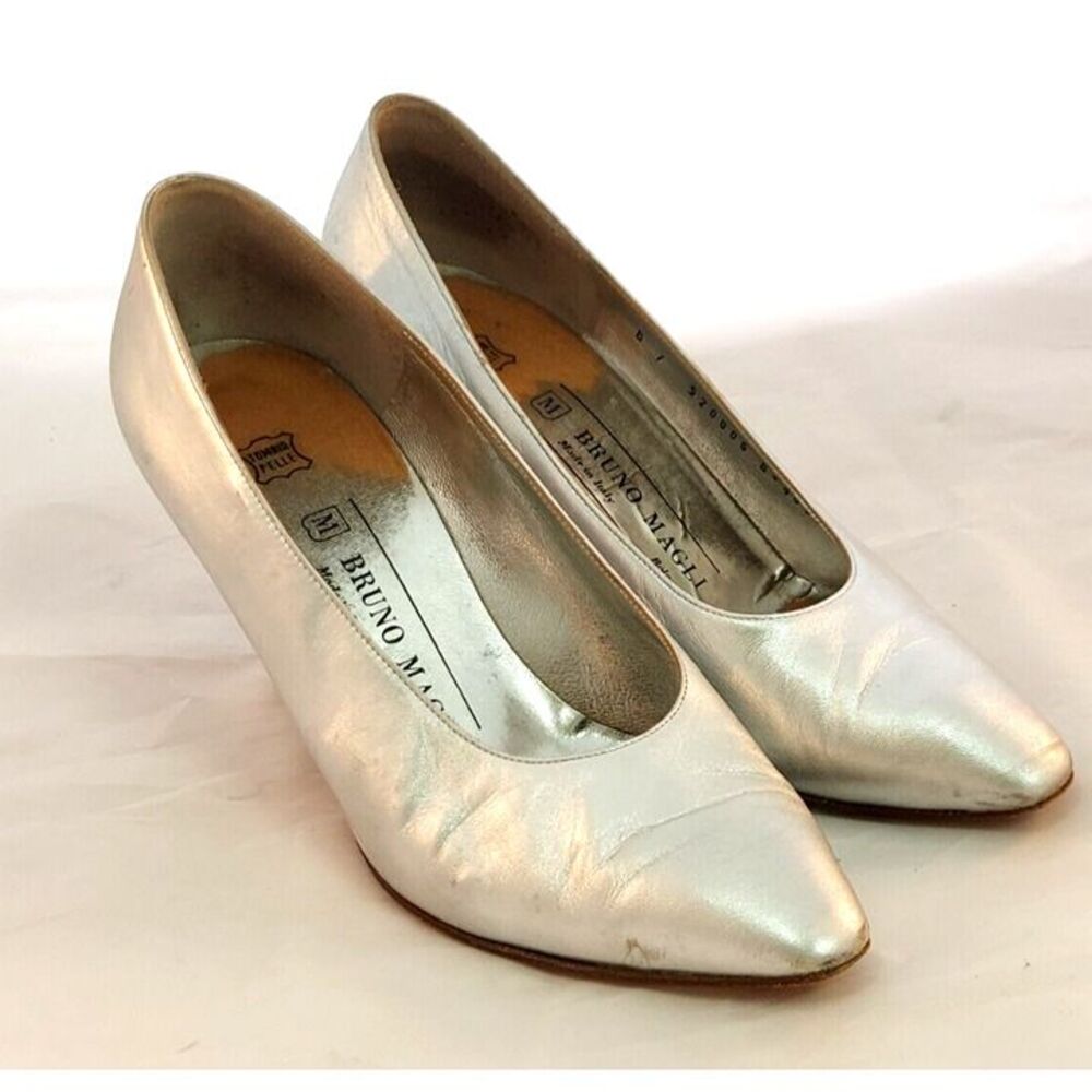 Vintage Bruno Magli Silver Gold Heel Detail Pump Size 7.5 B Italian pump shoes